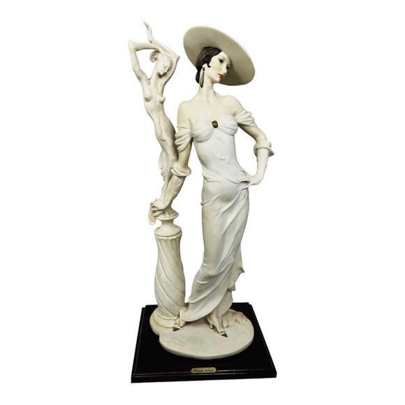 Giuseppe Armani Vintage 1992 Porcelain Statue 18" - Picture 1 of 12